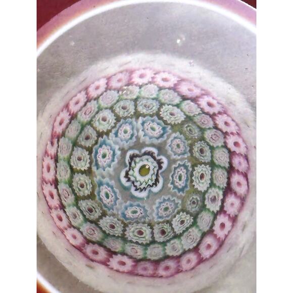 Vintage Murano (?) Millefiori Facet Overlay Cased Glass Window Red Paperweight - Picture 4 of 7